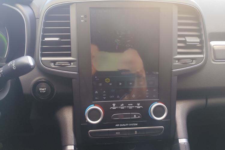 Used Renault Koleos 2018 2.0L Two-Wheel-Drive Luxury Edition Interior 2