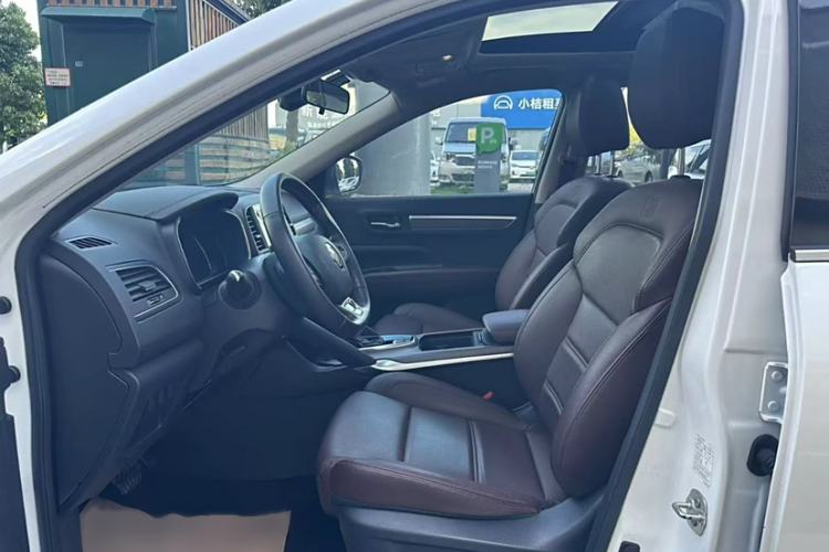 Used Renault Koleos 2018 2.5L Two-Wheel Drive Prestige Edition Interior 2