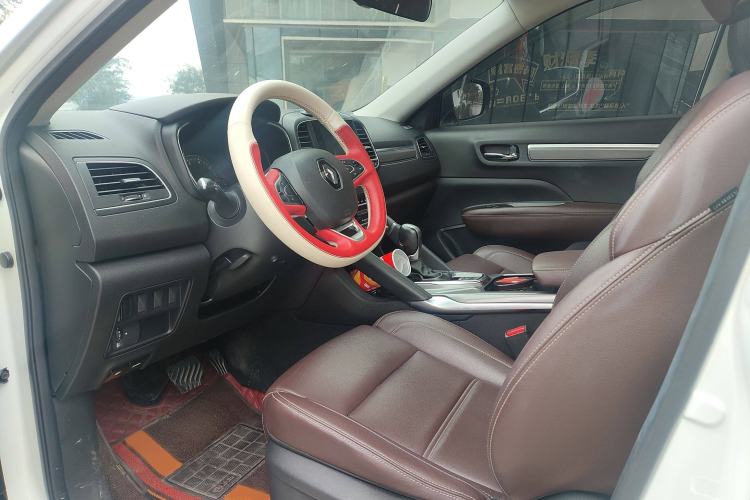 Used Renault Koleos 2018 2.0L Two-Wheel-Drive Luxury Edition Interior 2