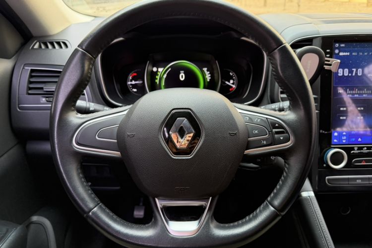 Used Renault Koleos 2018 2.0L Two-Wheel Drive Leading Edition Interior 3