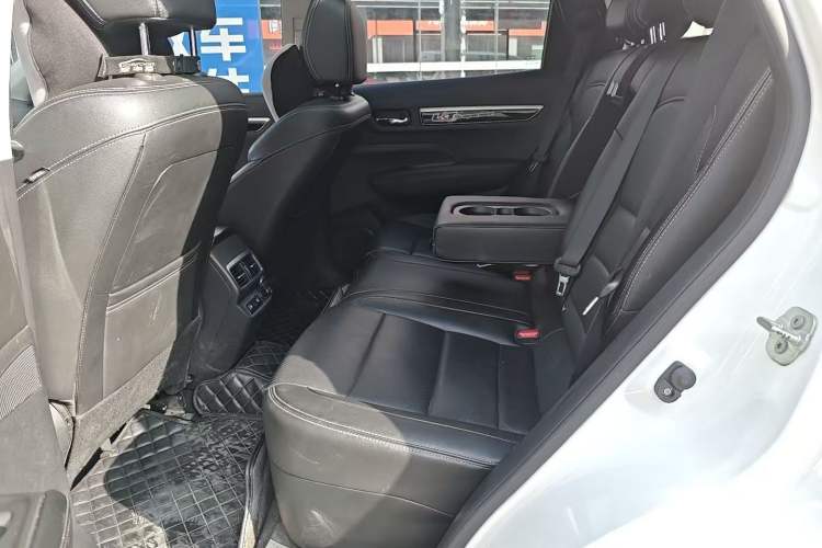 Used Renault Koleos 2018 2.5L Four-Wheel Drive Ultimate Edition Interior 5