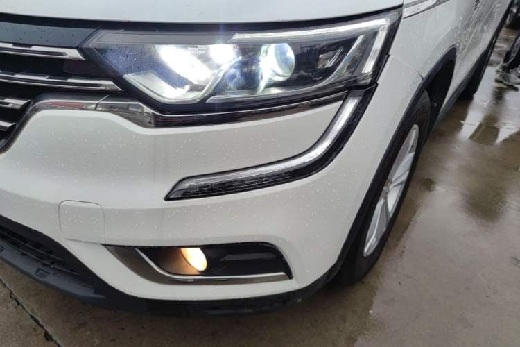 Used Renault Koleos 2018 2.0L Two-Wheel-Drive Luxury Edition Left Front Headlight