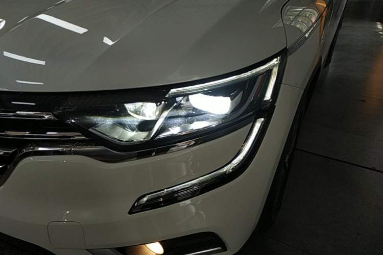 Used Renault Koleos 2018 2.0L Two-Wheel Drive 120th Anniversary Limited Edition Left Front Headlight