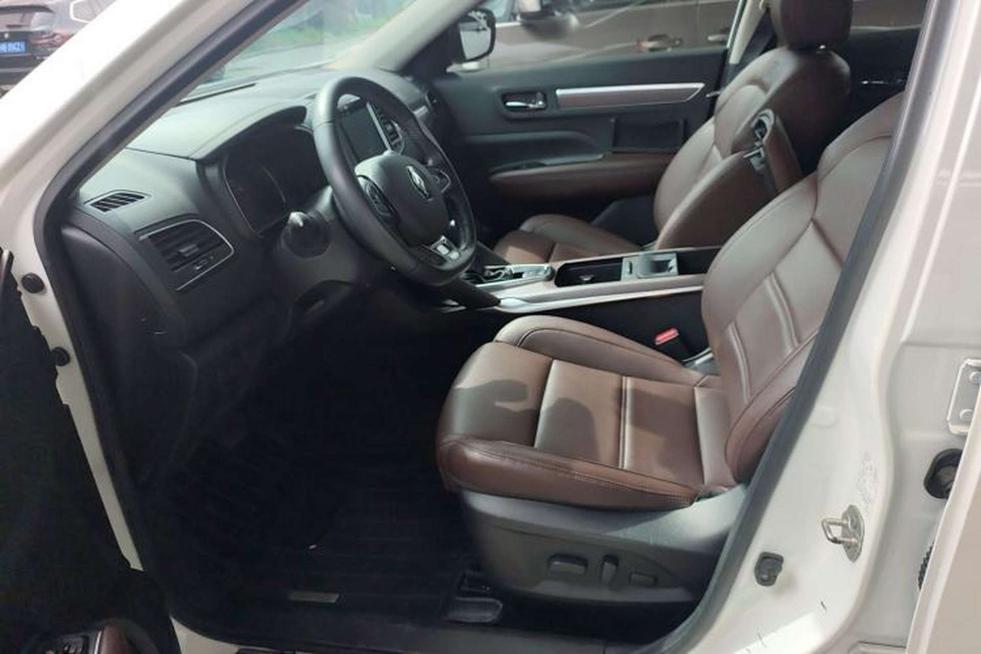 Used Renault Koleos 2018 2.0L Two-Wheel Drive 120th Anniversary Limited Edition Left Front Seat
