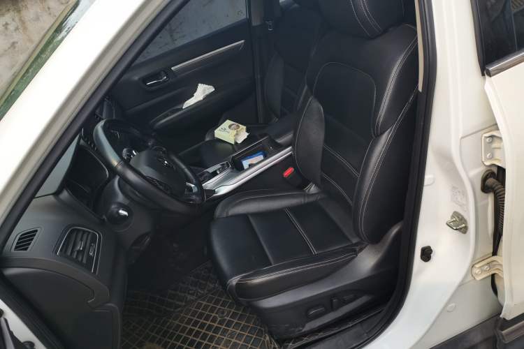 Used Renault Koleos 2018 2.0L Two-Wheel-Drive Luxury Edition Left Front Seat