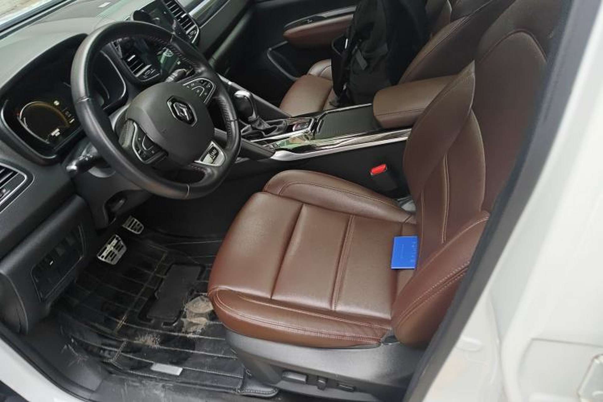Used Renault Koleos 2018 2.5L Two-Wheel Drive 120th Anniversary Limited Edition Left Front Seat