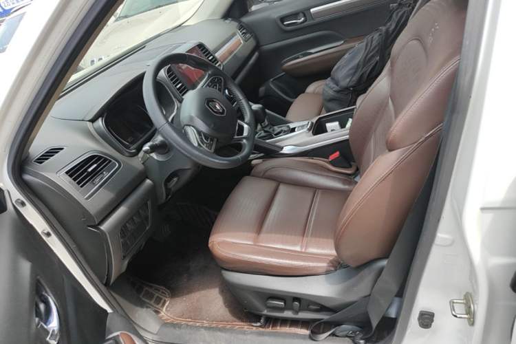 Used Renault Koleos 2018 2.0L Two-Wheel Drive 120th Anniversary Limited Edition Left Front Seat