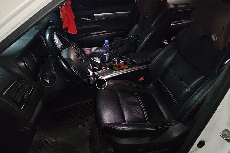 Used Renault Koleos 2018 2.0L Two-Wheel-Drive Luxury Edition Left Front Seat