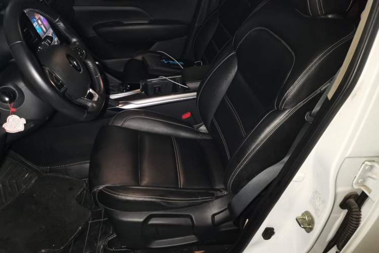 Used Renault Koleos 2018 2.0L Two-Wheel Drive Leading Edition Left Front Seat