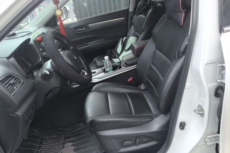 Used Renault Koleos 2018 2.0L Two-Wheel-Drive Luxury Edition Left Front Seat