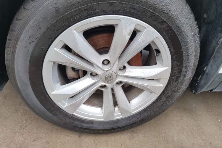 Used Renault Koleos 2018 2.0L Two-Wheel-Drive Luxury Edition Left Front Wheel Hub