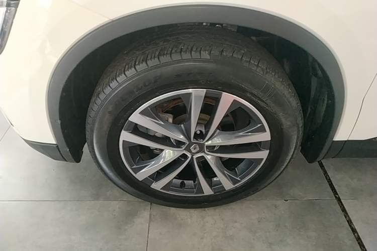 Used Renault Koleos 2018 2.0L Two-Wheel Drive 120th Anniversary Limited Edition Left Front Wheel Hub