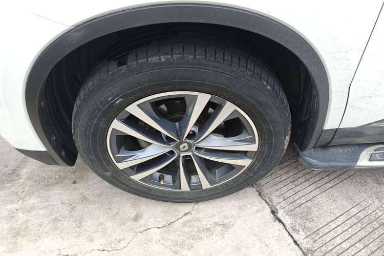 Used Renault Koleos 2018 2.5L Two-Wheel Drive 120th Anniversary Limited Edition Left Front Wheel Hub