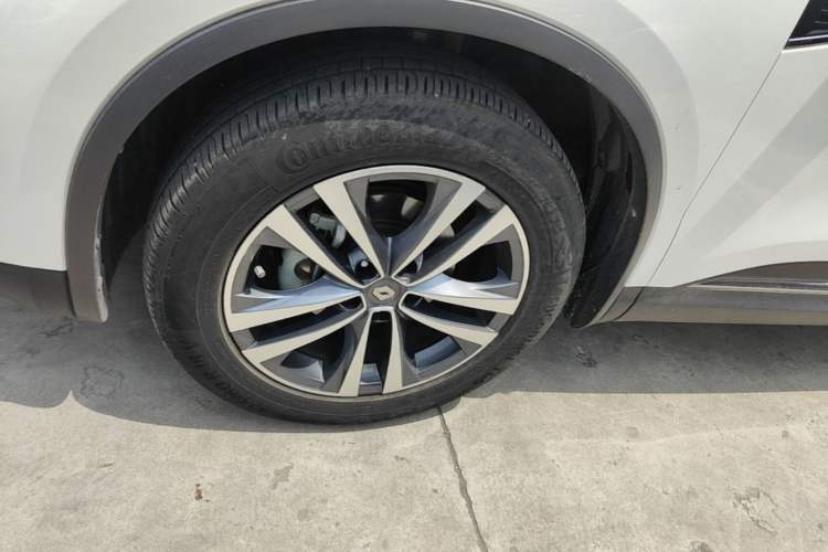 Used Renault Koleos 2018 2.0L Two-Wheel Drive 120th Anniversary Limited Edition Left Front Wheel Hub