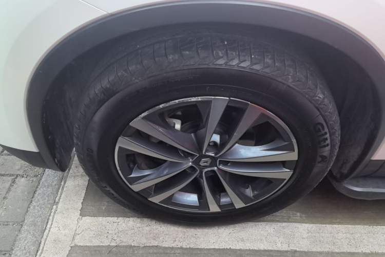 Used Renault Koleos 2018 2.0L Two-Wheel Drive 120th Anniversary Limited Edition Left Front Wheel Hub