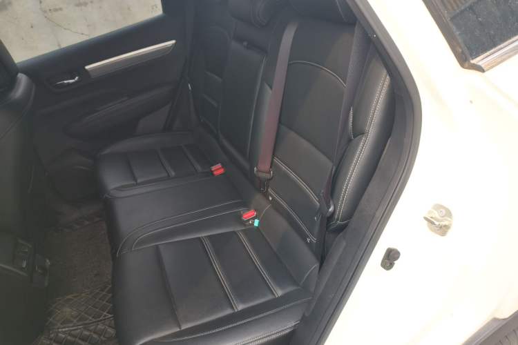Used Renault Koleos 2018 2.0L Two-Wheel-Drive Luxury Edition Left Rear Seat