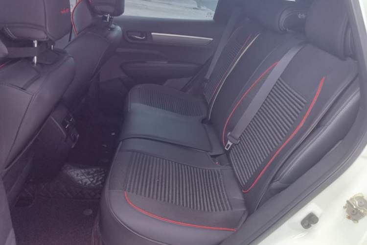 Used Renault Koleos 2018 2.0L Two-Wheel-Drive Luxury Edition Left Rear Seat
