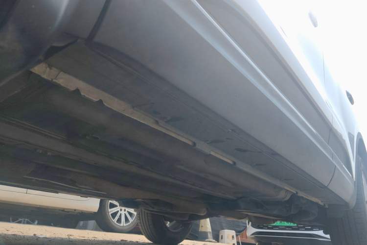 Used Renault Koleos 2018 2.0L Two-Wheel-Drive Luxury Edition Left Side Sill