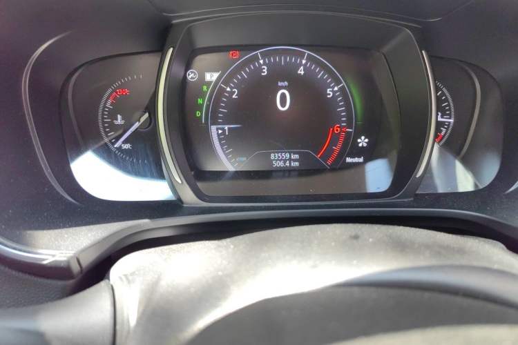 Used Renault Koleos 2018 2.0L Two-Wheel Drive 120th Anniversary Limited Edition Odometer Close Up