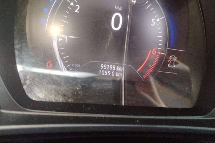 Used Renault Koleos 2018 2.0L Two-Wheel Drive 120th Anniversary Limited Edition Odometer Close Up