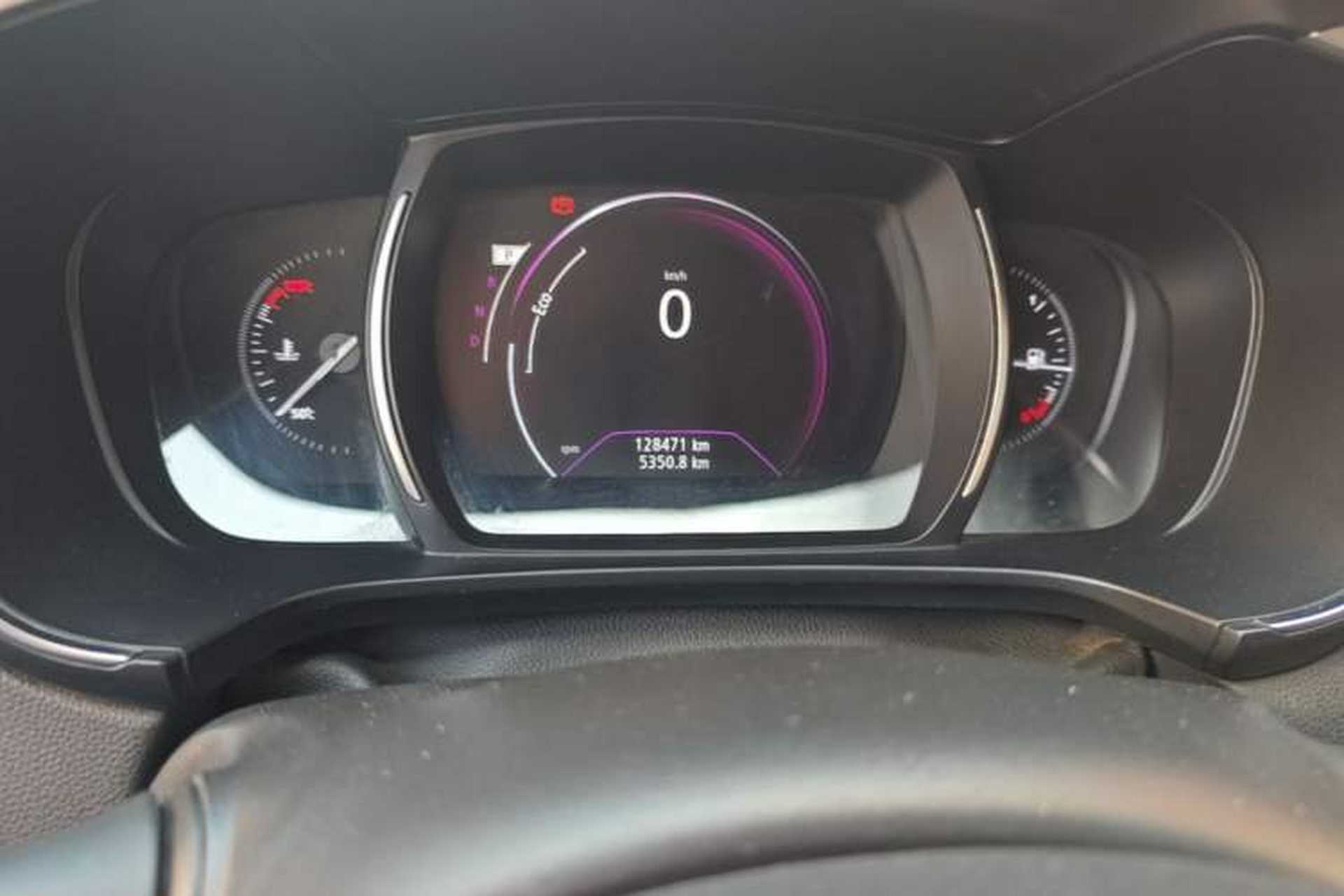 Used Renault Koleos 2018 2.0L Two-Wheel Drive Comfort Edition Odometer Close Up