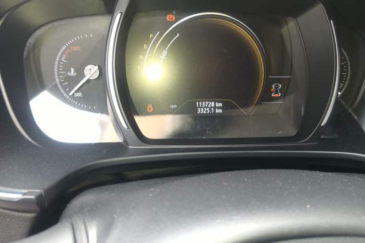 Used Renault Koleos 2018 2.0L Two-Wheel Drive 120th Anniversary Limited Edition Odometer Close Up