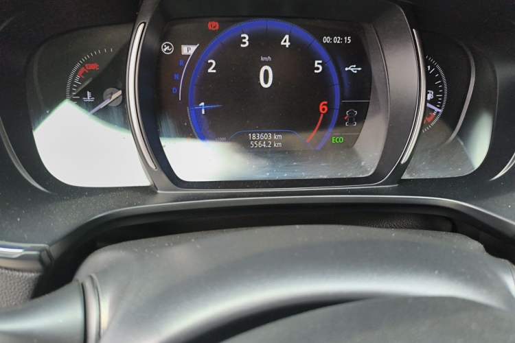 Used Renault Koleos 2018 2.0L Two-Wheel Drive Comfort Edition Odometer Close Up