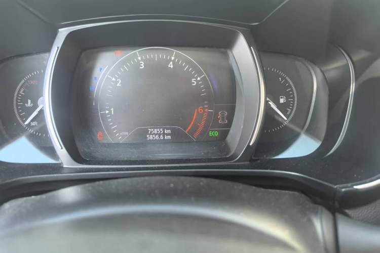 Used Renault Koleos 2018 2.0L Two-Wheel-Drive Luxury Edition Odometer Close Up