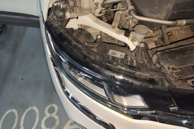 Used Renault Koleos 2018 2.5L Two-Wheel Drive Prestige Edition Right Front Headlight