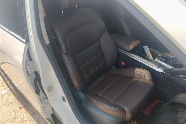 Used Renault Koleos 2018 2.0L Two-Wheel-Drive Luxury Edition Right Front Seat