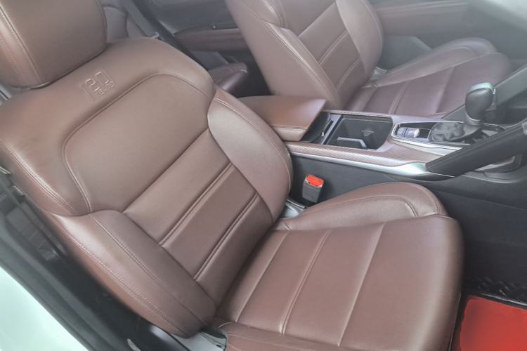 Used Renault Koleos 2018 2.0L Two-Wheel Drive 120th Anniversary Limited Edition Right Front Seat