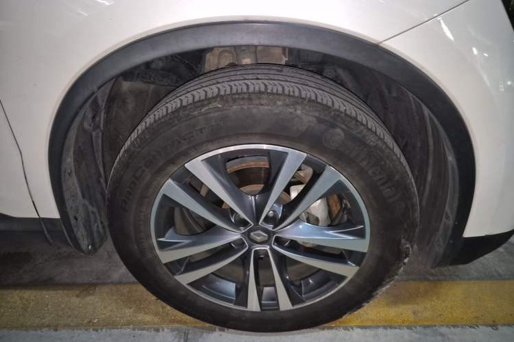 Used Renault Koleos 2018 2.5L Two-Wheel Drive 120th Anniversary Limited Edition Right Front Wheel Hub