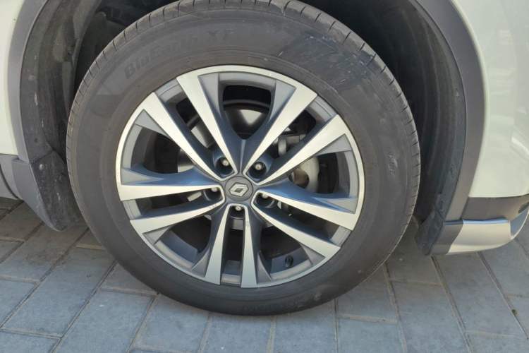 Used Renault Koleos 2018 2.0L Two-Wheel Drive 120th Anniversary Limited Edition Right Front Wheel Hub