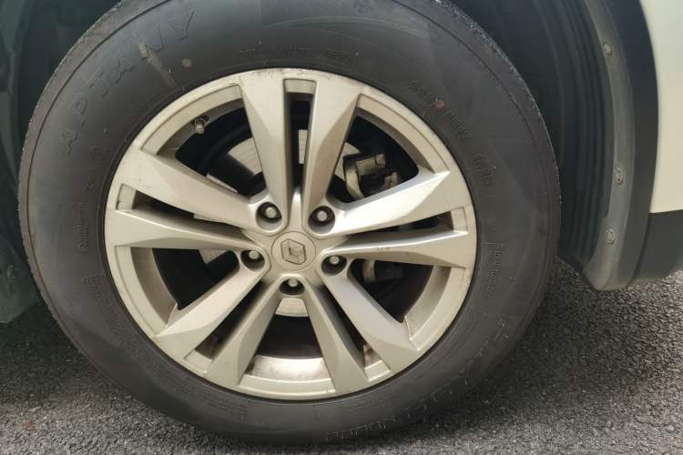 Used Renault Koleos 2018 2.0L Two-Wheel-Drive Luxury Edition Right Front Wheel Hub