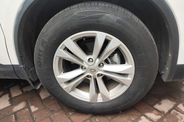Used Renault Koleos 2018 2.0L Two-Wheel-Drive Luxury Edition Right Front Wheel Hub