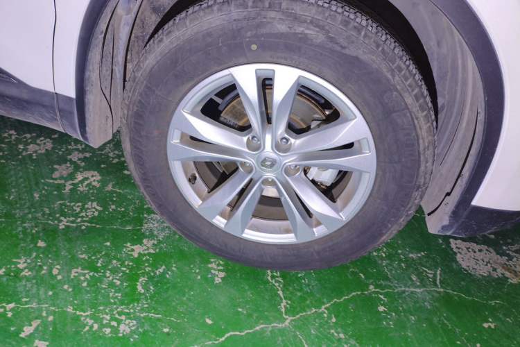 Used Renault Koleos 2018 2.0L Two-Wheel-Drive Luxury Edition Right Front Wheel Hub