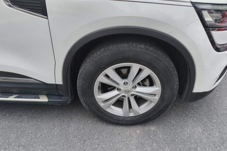 Used Renault Koleos 2018 2.0L Two-Wheel Drive Comfort Edition Right Front Wheel Hub