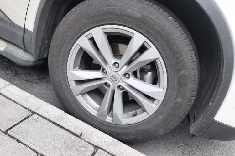 Used Renault Koleos 2018 2.0L Two-Wheel-Drive Luxury Edition Right Front Wheel Hub
