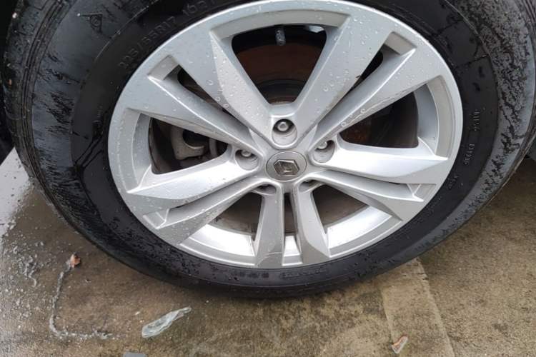 Used Renault Koleos 2018 2.0L Two-Wheel-Drive Luxury Edition Right Rear Wheel Hub