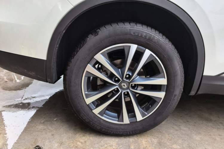 Used Renault Koleos 2018 2.0L Two-Wheel Drive 120th Anniversary Limited Edition Right Rear Wheel Hub