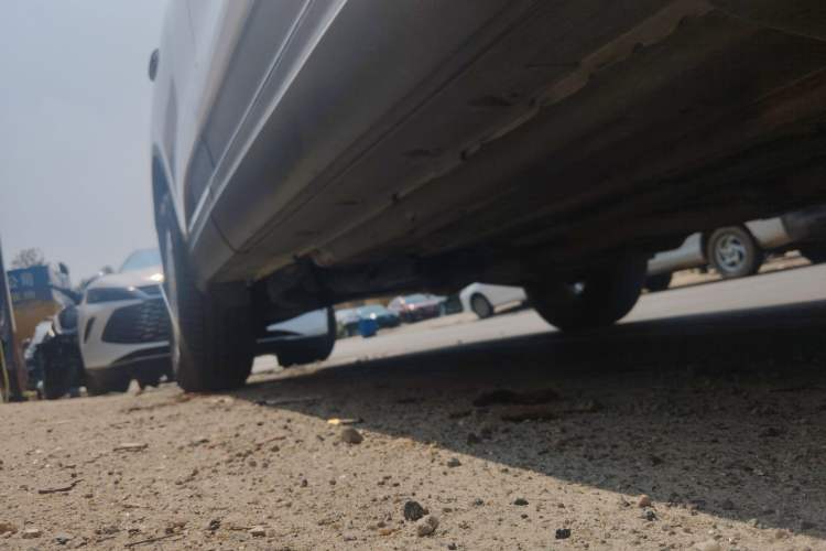 Used Renault Koleos 2018 2.0L Two-Wheel-Drive Luxury Edition Right Side Sill