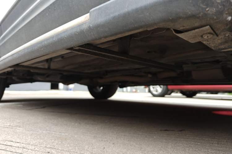Used Renault Koleos 2018 2.5L Two-Wheel Drive 120th Anniversary Limited Edition Right Side Sill