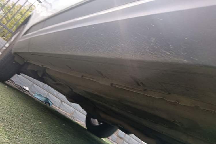 Used Renault Koleos 2018 2.0L Two-Wheel-Drive Luxury Edition Right Side Sill