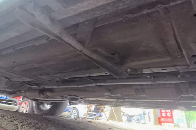 Used Renault Koleos 2018 2.0L Two-Wheel Drive 120th Anniversary Limited Edition Right Side Sill