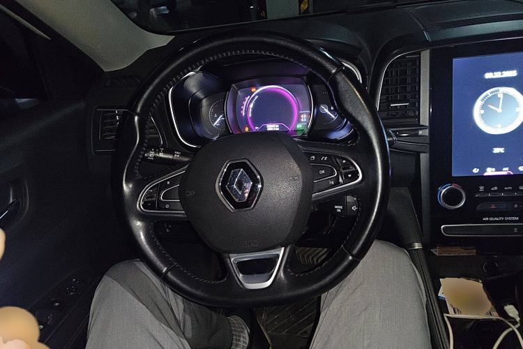 Used Renault Koleos 2018 2.0L Two-Wheel-Drive Luxury Edition Steering Wheel