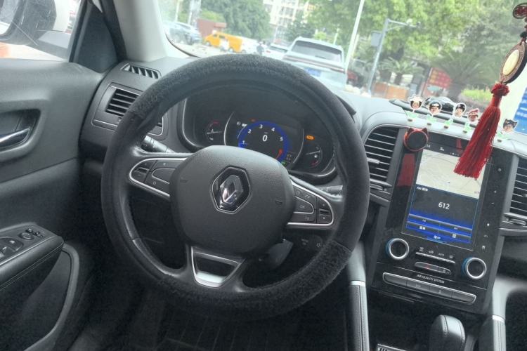 Used Renault Koleos 2018 2.0L Two-Wheel-Drive Luxury Edition Steering Wheel
