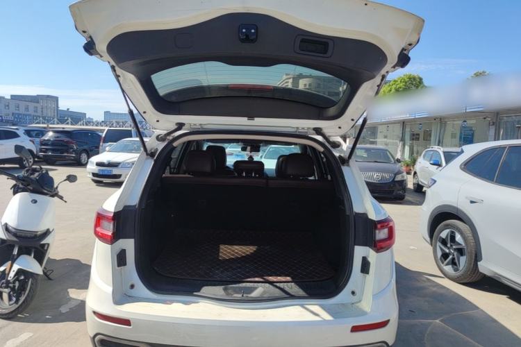 Used Renault Koleos 2018 2.0L Two-Wheel-Drive Luxury Edition Trunk