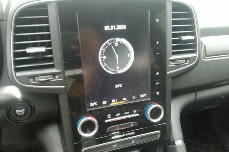 Used Renault Koleos 2018 2.0L Two-Wheel-Drive Luxury Edition Audio And AC Panel