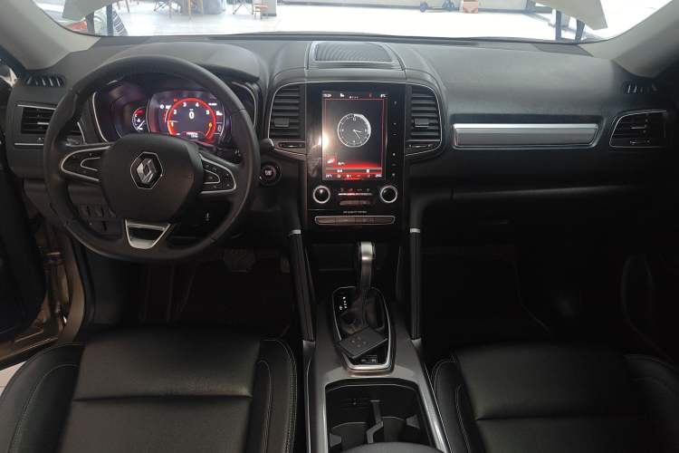 Used Renault Koleos 2018 2.5L Two-Wheel Drive Prestige Edition Center Console