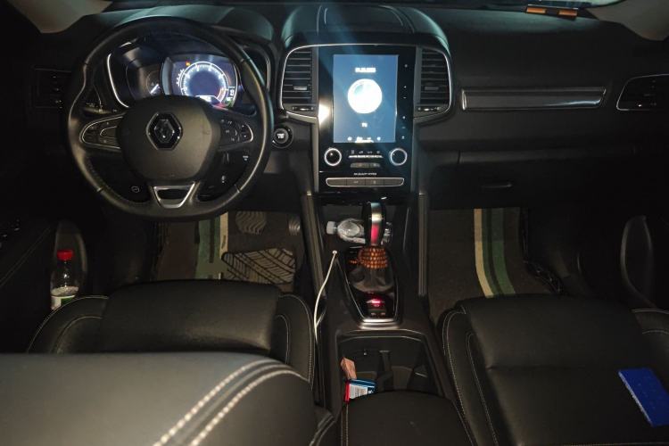 Used Renault Koleos 2018 2.5L Two-Wheel Drive Prestige Edition Center Console